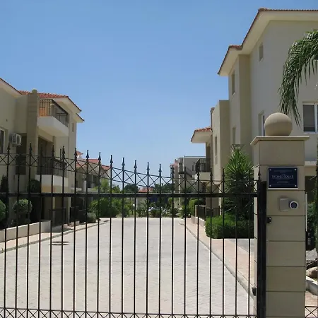 Gardens E 202 *